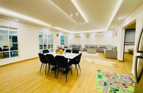 Abu Dhabi Villa | Luxury Farm 2 with Swimming Pool