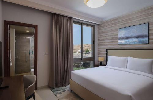 Muscat Hotel | DoubleTree by Hilton Muscat Qurum
