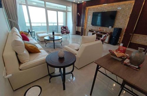 Ajman Apartment | شقة فخمة وواسعة تسع عائلة كبيرة