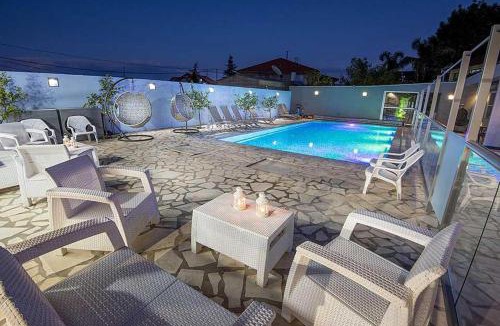 Dalton Apartment | סוויטות כחול לבן - בקתות וסוויטות מושלמות עם ג'קוזי פרטי ובריכה מחוממת במתחם