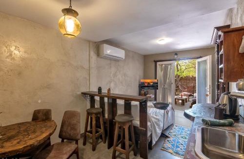 Sapir Cabin | הבית החום יחידת אירוח לזוגות ומטיילים בערבה