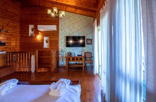 Ramot Ski Chalet | הכי נוף שיש - מתחם נופש כפרי עם 6 בקתות, בריכה וג'קוזי