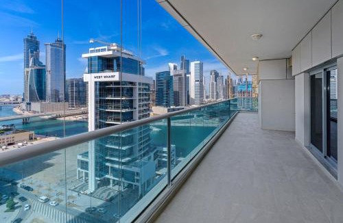 Business Bay Apartment | Spacious 4BR Skyline View Central