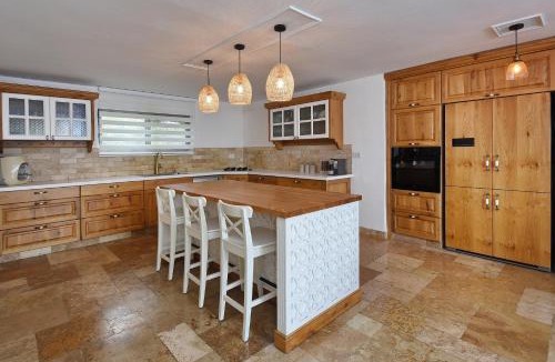 Yesod HaMa'ala Villa | אחוזת אלטה גלילאה - לנפוש בארץ להרגיש בחו"ל