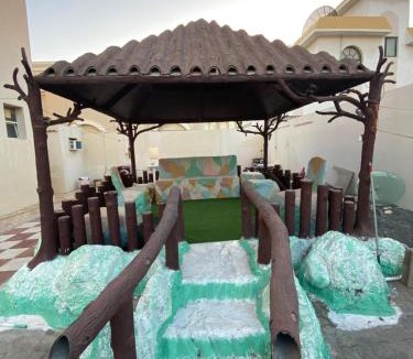 Beach & Coast Villa | Private Cottage