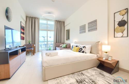 Jadaf Apartment | Perfect Studio Getaway Next to the Iconic Creek Harbour, Azizi Aliyah, Al Jaddaf, by Deluxe Holiday Homes