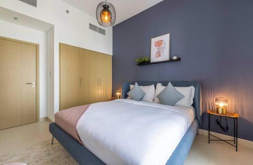 Dubai Apartment | Daniels 1BR at Creek Horizon with Park View