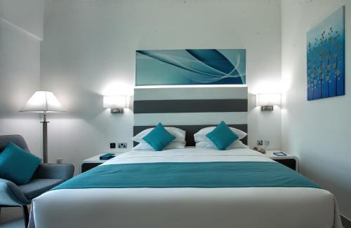 Al Muraqqabat Hotel | City Avenue Al Reqqa Hotel