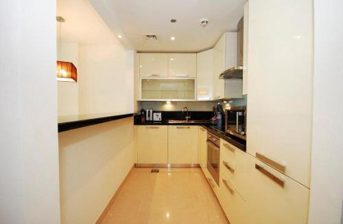Jumeirah Lake Towers Apartment | Royal Club By RVHR, Bonnington Residential Tower - JLT