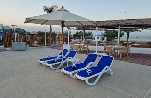 Al Kubus Hotel | Holiday Beach Resort