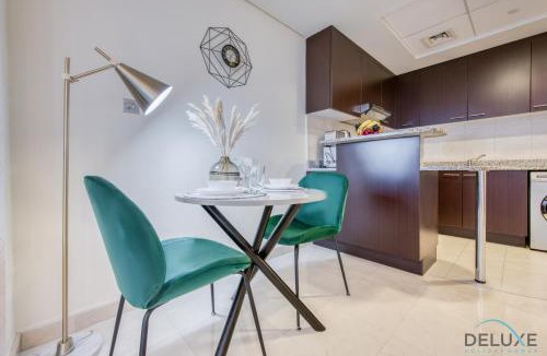 Bur Dubai Apartment | Sleek Studio at Sky Gardens DIFC by Deluxe Holiday Homes