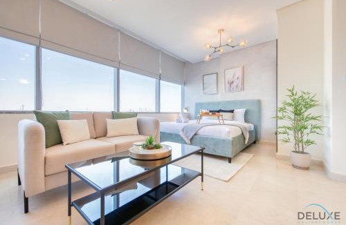 Bur Dubai Apartment | Great Value Stylish Studio with Pool & Stunning Views by Deluxe Holiday Homes