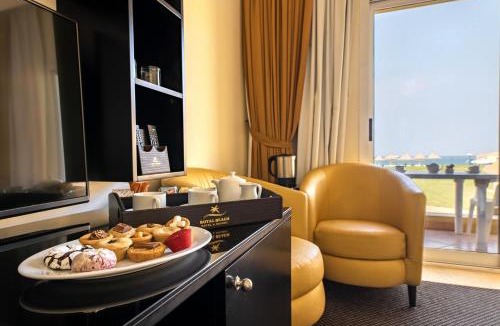 Al Kubus Resort | Royal Beach Hotel & Resort