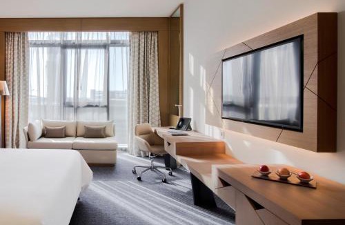 Capital Centre Hotel | Pearl Rotana Capital Centre