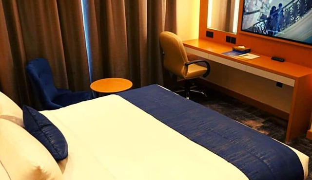 Al Hayat Hotel
