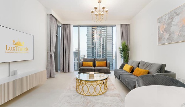 LuxBnB Creek Rise Tower Harbor Views