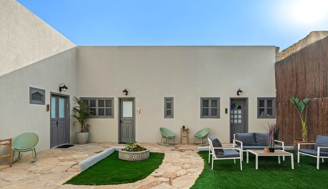Helios Boutique Suites by La Finca Hotel
