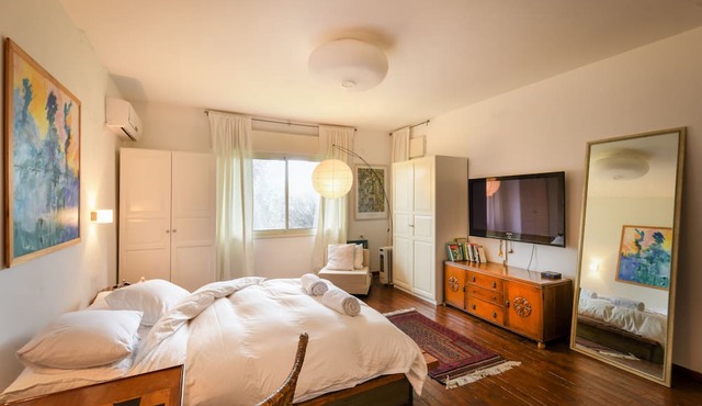 Country Yard Villa in Yaffe Nof Maalot