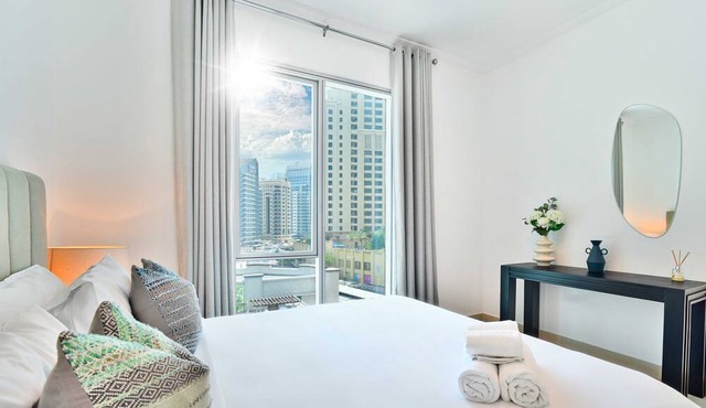 LUX | Marina Promenade 2 BR Prime location Apt