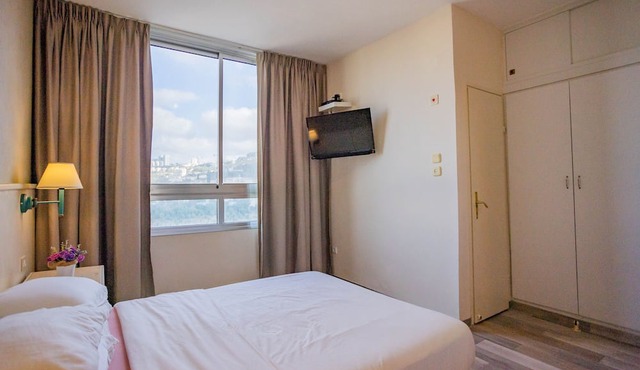 Hotel Marom