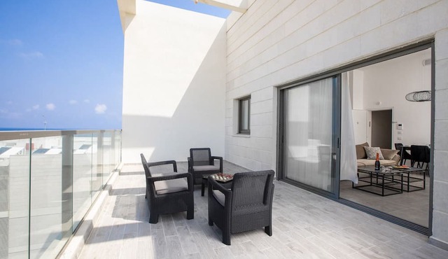 Penthouse Sunset Balcony by Sea N' Rent