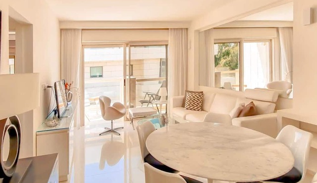 Beautiful Apartment Near Beach H1