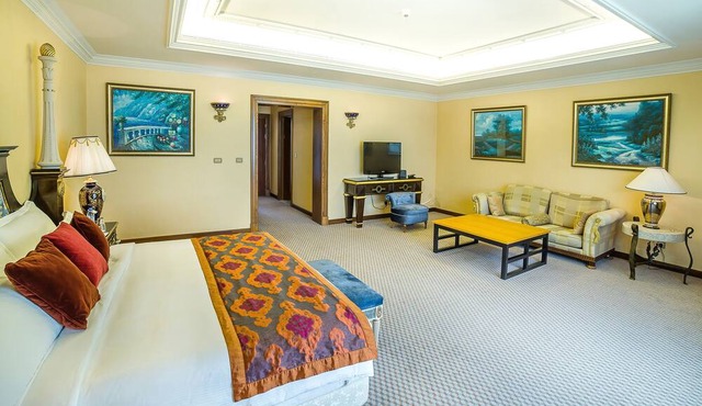 Al Raha Beach Hotel Villas