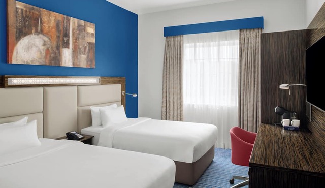 Holiday Inn Express Dubai Safa Park by IHG