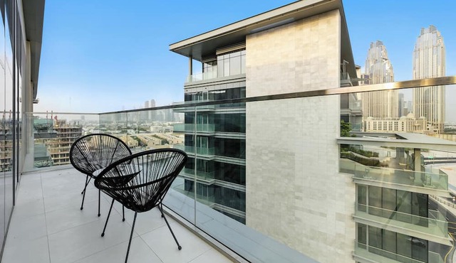 2BR M Water Views Near Downtown