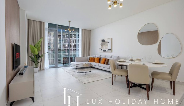 LUX The Burj Khalifa Lagoon View Suite 4