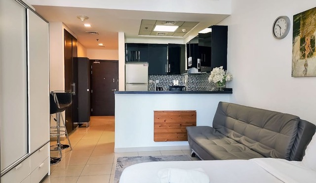 Silk Valley - Chic Studio Close to Beach