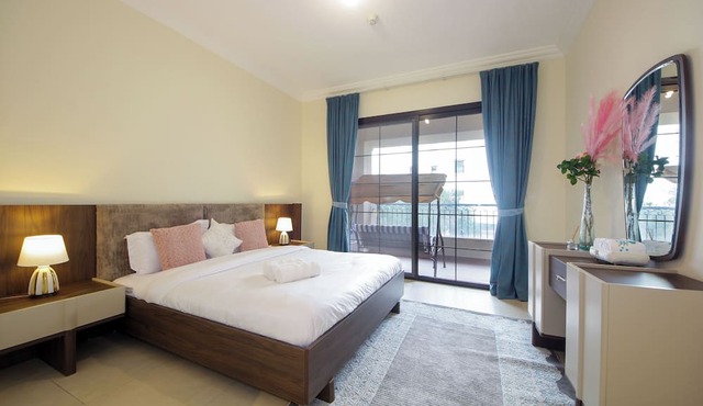 Silk Valley - Luxury 1B with pool access