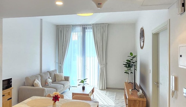Shiro Elegant Living