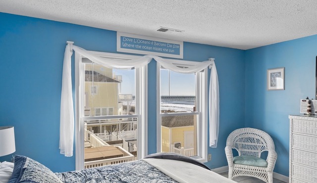 OceanView at Villa Capriani-Master Ste 1-Sleeps up to 5 in North Topsail Beach