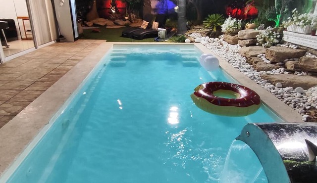Deluxe 4BR Villa Spa in Rishon LeZion