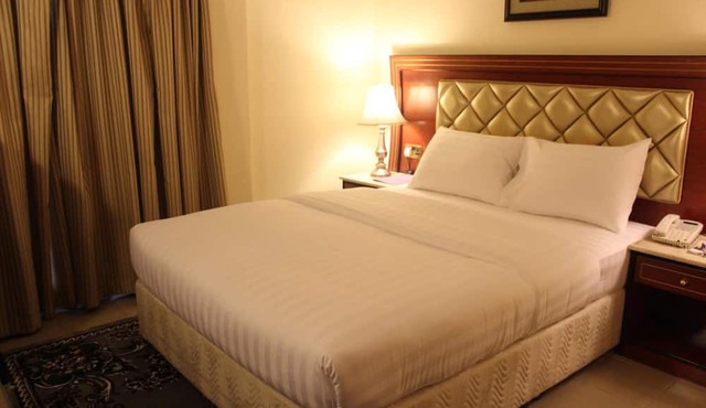 Saffron Hotel