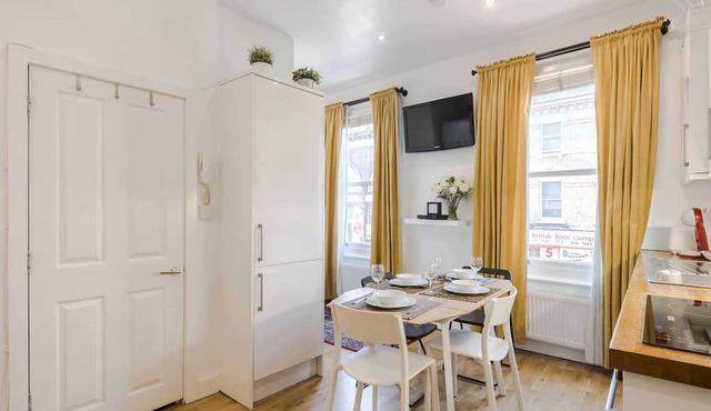 Live In The Heart Of Bustling Camden