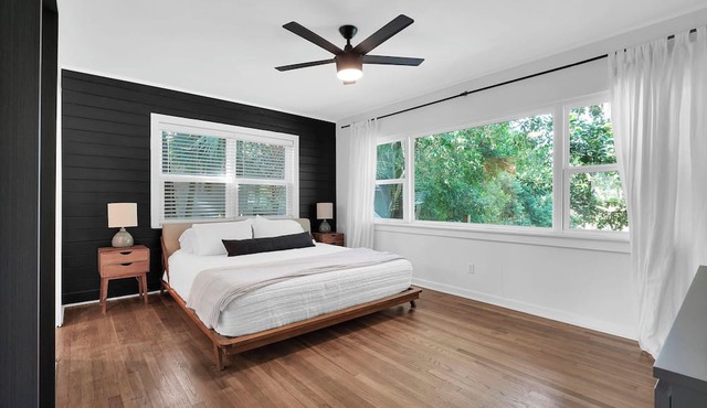 Mid-Century Boho Chic home with Pool, Game Room & Outdoor Playhouse. in Jacksonville