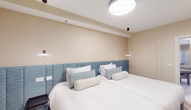 ♦KING DAVID RESIDENCES♦3 Bdrs♦3 Bths POOL/GYM/PARKING