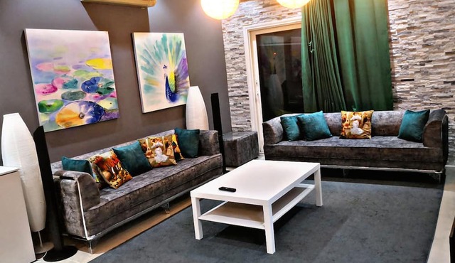 High Residency - Beachfront Well Furnished & Spacious Apartment