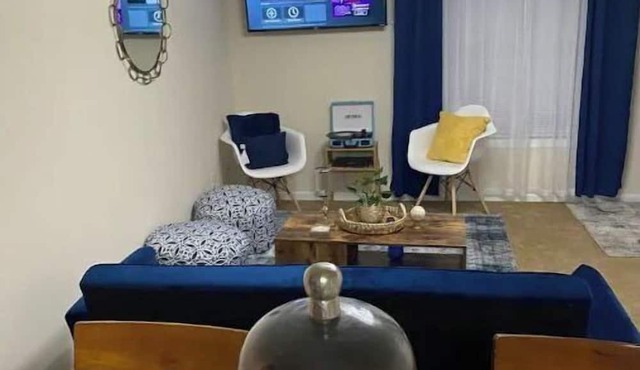 Naomi’s lovely condo!
