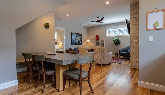 Little Sadie | Pet Friendly Luxury 4-Bedroom Asheville Villa with Hot Tub