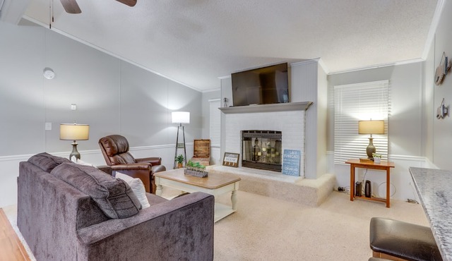 8 Mi to Beach: Lake-View Haven in Linn Creek! in Linn Creek