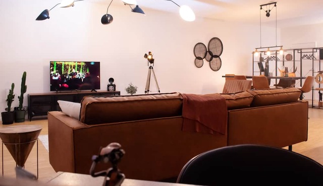 R213 - Industrial Style Sanctum