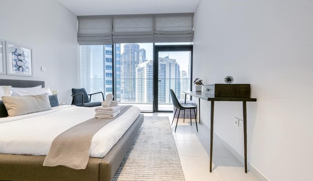 Luxury Apt W/Burj Khalifa Vw & Dubai Canal Access