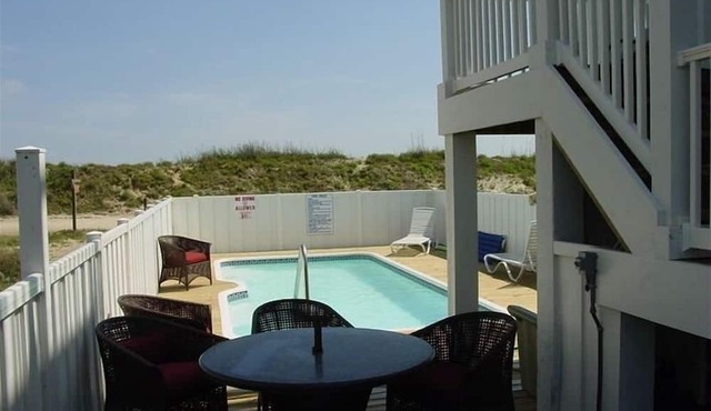 Sept-Oct-Nov Openings, Oceanfront, Prvt Heated pool, EV charging, Elevator in Holden Beach