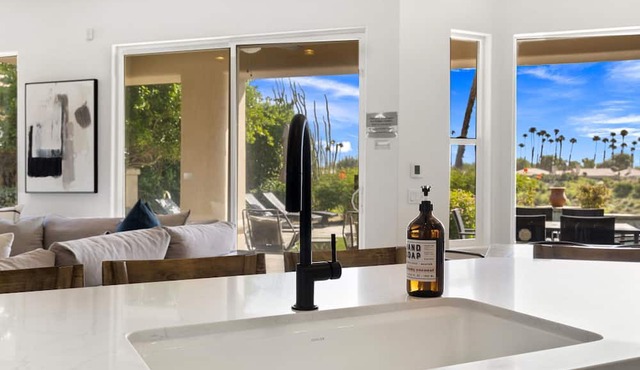 COME GETAWAY! NEWLY REMODELED! Luxury Home w/pool on Nicklaus permit #064855 in La Quinta