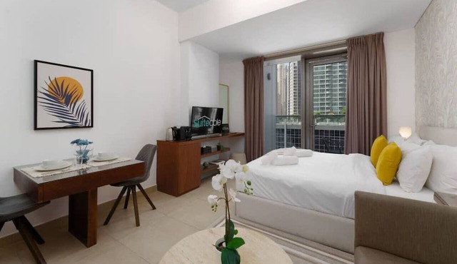Your gateway in Sparkle Tower JBR by Suiteable