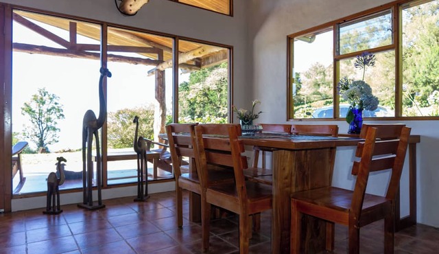 Peaceful Mountain Experience - Coyote House