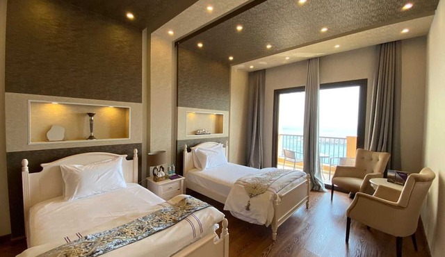 Dream Inn - 2BR Apartment with Sea View in Fujairah